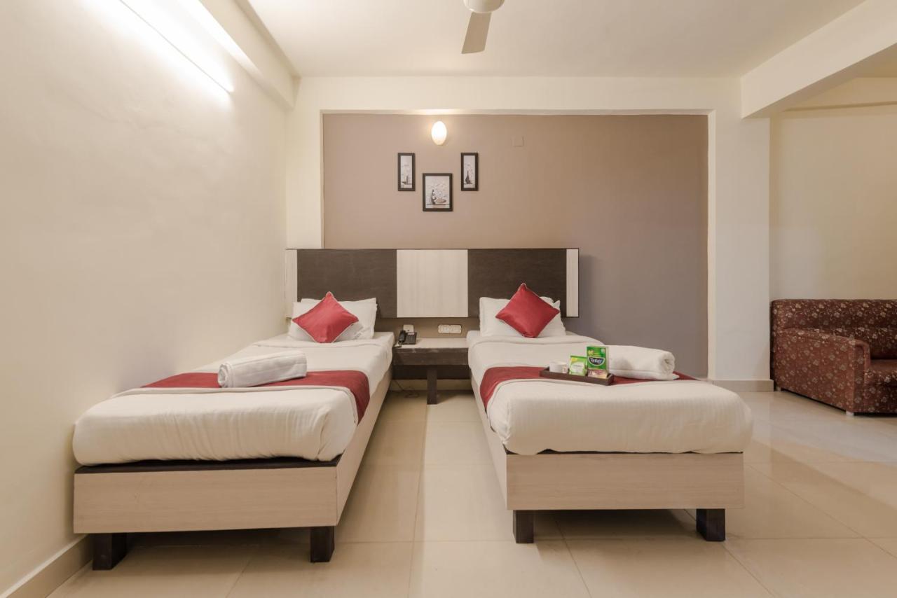 מנגלור Hotel Roopa מראה חיצוני תמונה